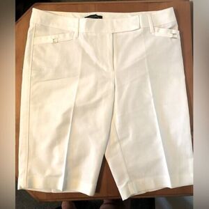 WHBM Women's Smooth Stretch‎ Bermuda Classic White Shorts NWT